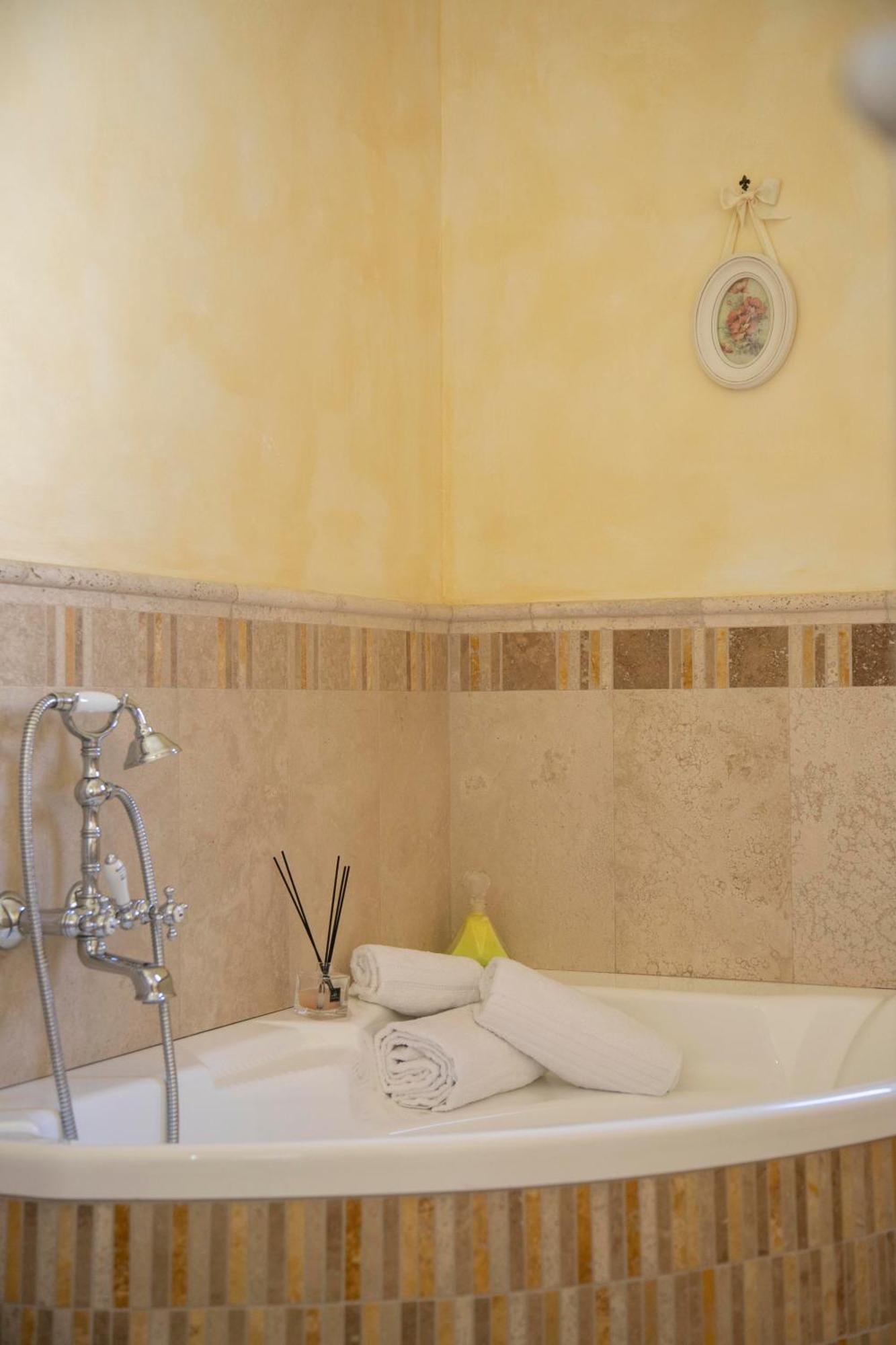 Dimora Camelia Apartment Lucera Exterior photo
